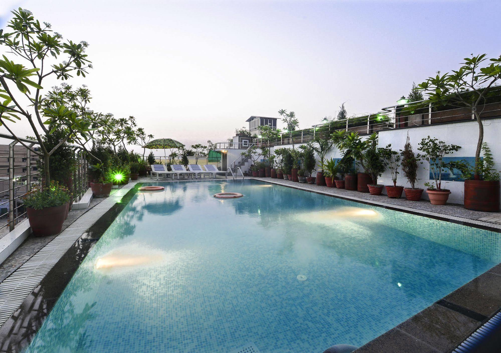 Hotel Taj Resorts Agra  Exterior photo