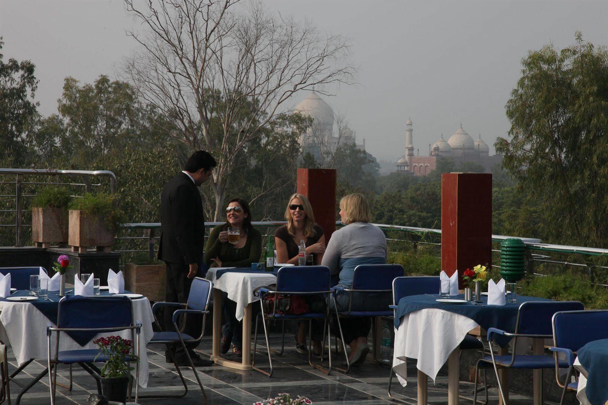 Hotel Taj Resorts Agra  Exterior photo